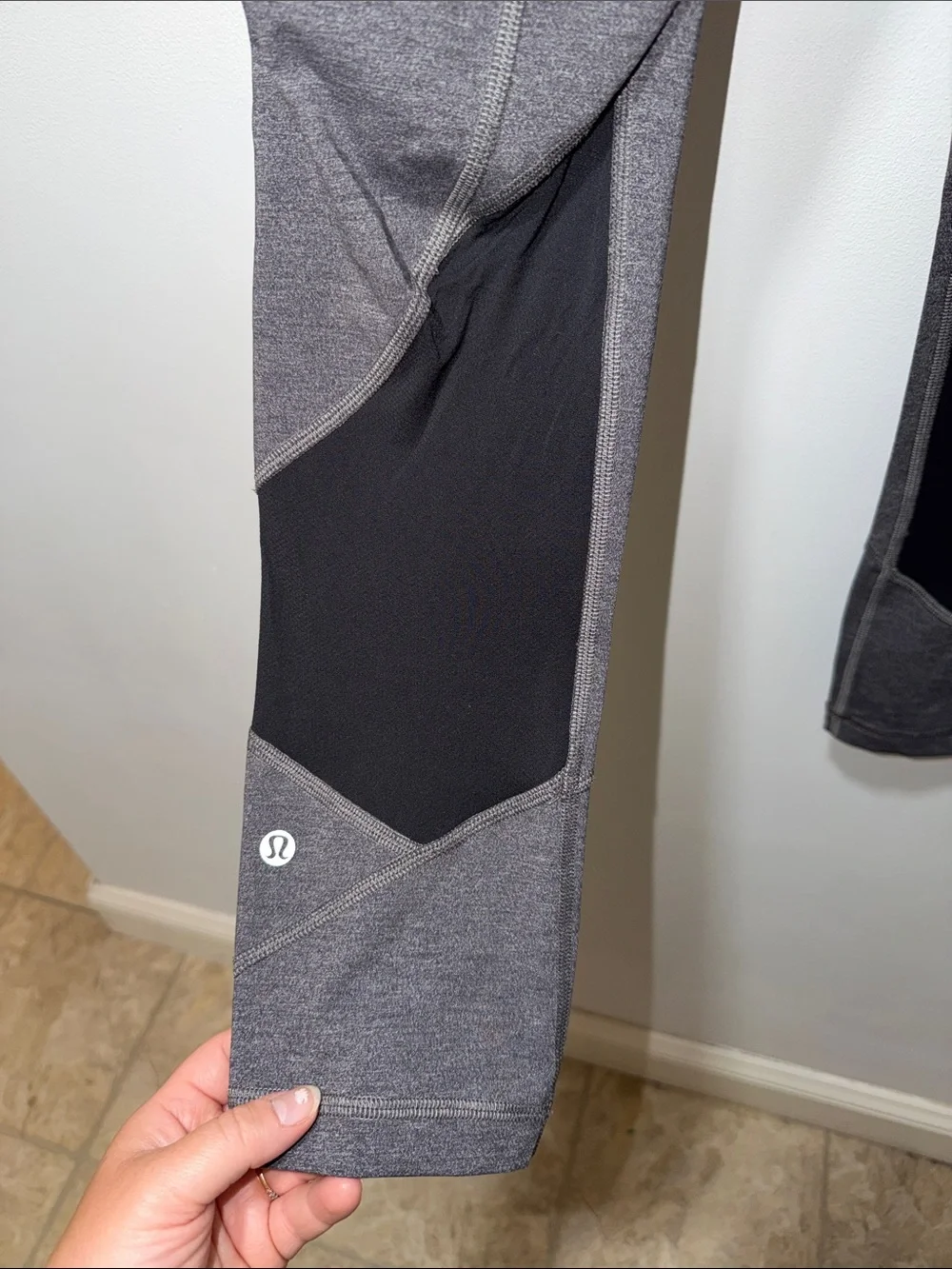 Lululemon Women’s Wunder Train POCKETS Legging Size 6 Running Yoga Outdoor Trail